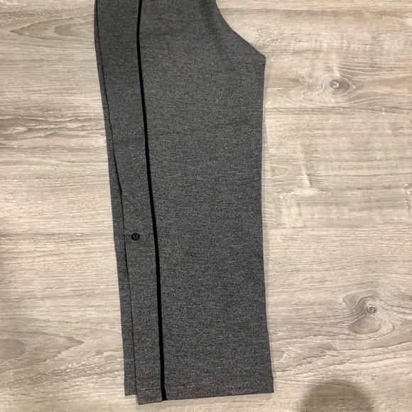 Lululemon Light Strides Crop Pants - Picture 2 of 3